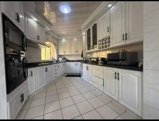 4 BEDROOM HOUSE FOR SALE IN BASSONIA